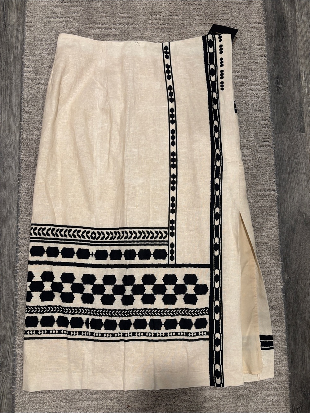 Massimo Dutti Cream Midi Wrap Skirt with Black Geometric Trim size 10 - Picture 3 of 8